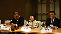 Prof. Fanny Cheung (centre), Pro-Vice-Chancellor of CUHK, expresses her views in the meeting